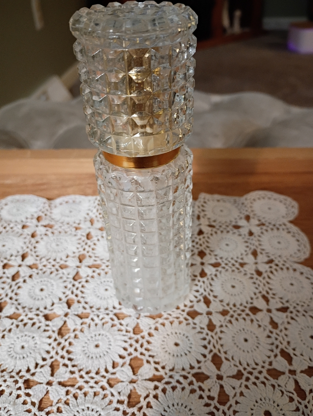Perfume Bottle Cologne Refillable Atomizer Clear Spray Textured Tall Cylinder